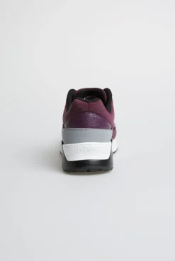 Air Cushion Sneaker night plum