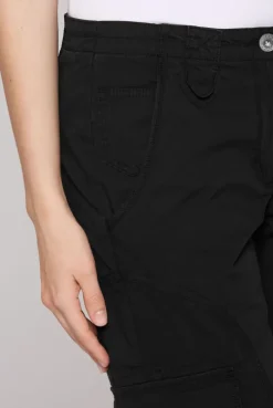 Basic Skater-Shorts mit Beintaschen black | XL