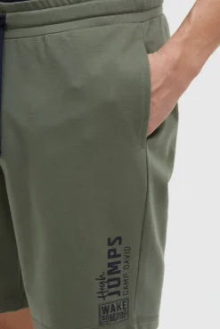 Basic Sweatshorts mit Label Print green olive