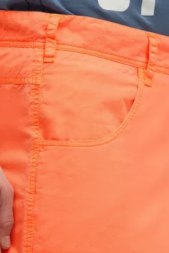 Cargo Shorts mit kleinen Label Prints neon flame