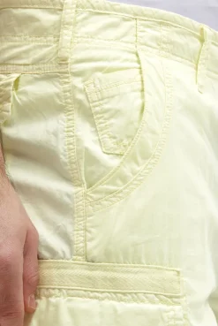 Cargo Shorts mit tonigen Tapes lemon juice