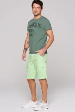 Cargo Shorts mit tonigen Tapes und Stickereien green lemon