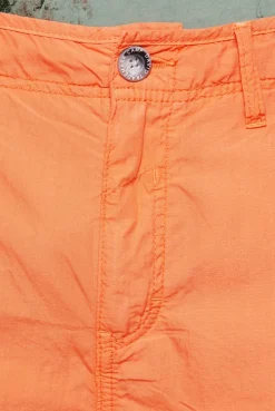 Cargo Shorts mit tonigen Tapes und Stickereien sunstone