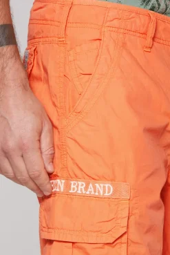 Cargo Shorts mit tonigen Tapes und Stickereien sunstone