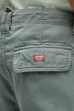 Cargo Shorts mit Wasch-Effekten dusty green