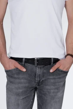 Gürtel aus Leder mit Logo auf der Metallschließe black