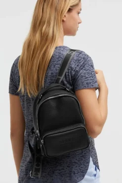 Kleiner Rucksack aus Lederimitat mit Logo-Riemen black