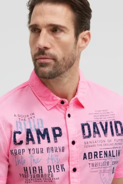 Kurzarmhemd mit Webstreifen und Artworks neon pink