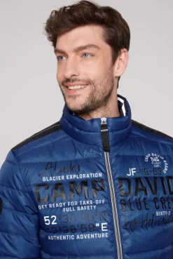 Leichte Steppjacke mit Logo Prints und Tapes flight blue