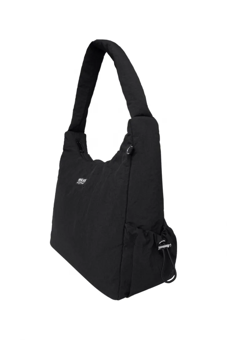 Leichte, wattierte Schultertasche black