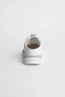 Slip On Sneaker im tonigen Materialmix white
