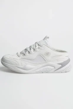 Slip On Sneaker im tonigen Materialmix white
