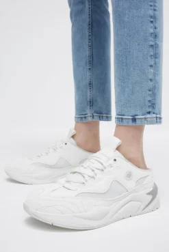 Slip On Sneaker im tonigen Materialmix white