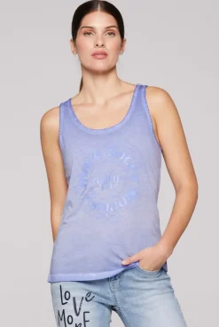 Sommertop Oil Dyed mit Print soft sky