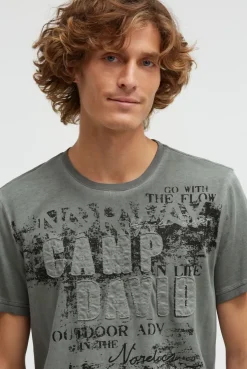 T-Shirt im Used Look mit Logo-Applikationen dusty green | S
