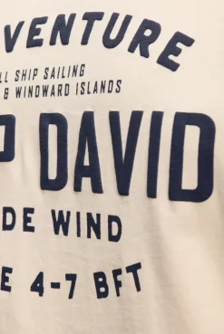 T-Shirt mit Label Print ecru