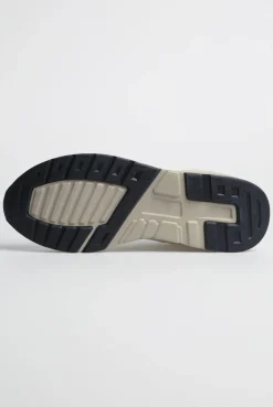 Urban Sneaker im Materialmix mit Logo-Sohle ivory