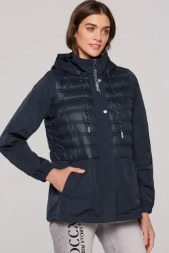 Windjacke mit Kapuze im Materialmix blue navy