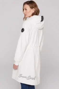 Windparka mit Kapuze und Logo-Details ivory