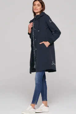 Windparka mit Kapuze und Logo-Details blue navy